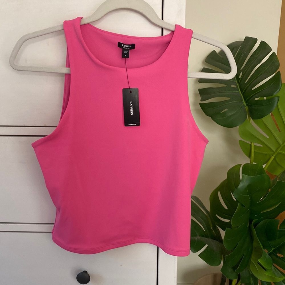 Express Body Contour top